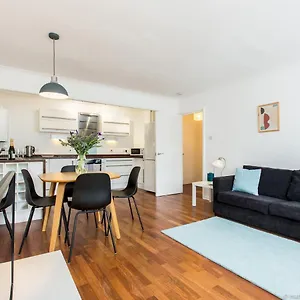 pass-the-keys-new-striking-seaside-2-bed-flat-heart-of.brighton-hotels-england.com/