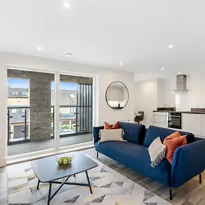  Apartment Tailored - Water Street